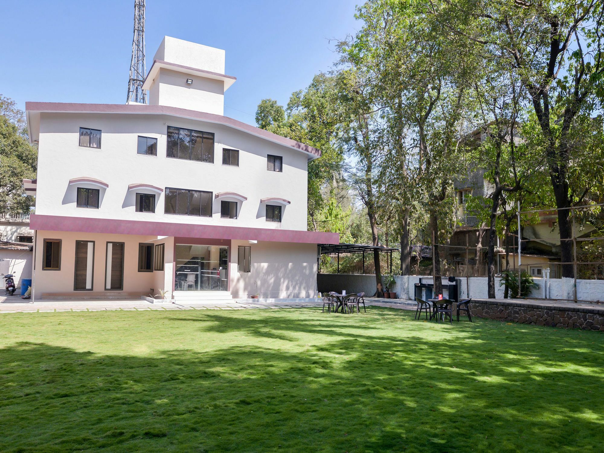 Oyo 13150 Mangal Residency Hotel Lonavala Exterior photo